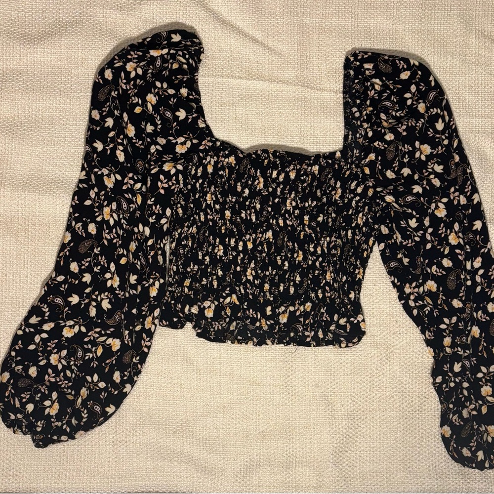 Forever 21 Black and White Puff Sleeve Smocked Blouse